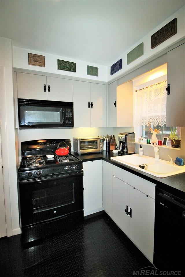 735 Harcourt Road, Unit 737 Grosse Pointe Park, MI 48230 - Photo 28 of 55