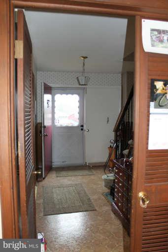 3612 Templar Road Randallstown, MD 21133 - Photo 6 of 30 Entry foyer/hallway
