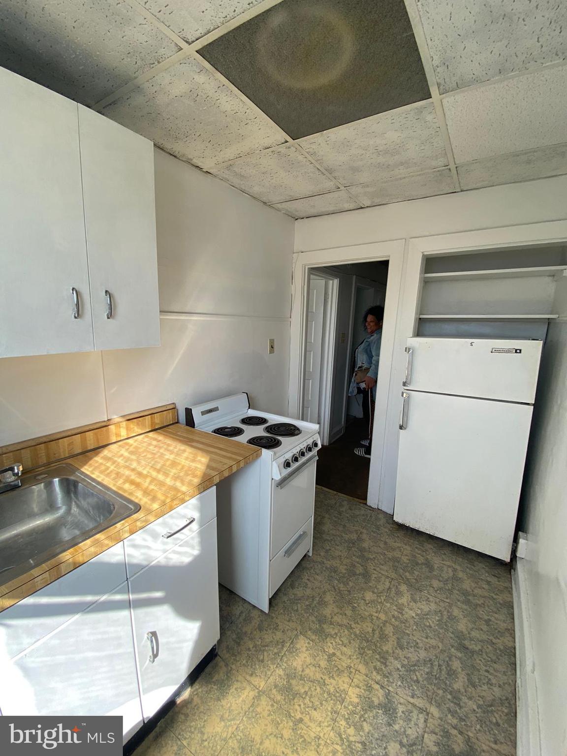 2656 Shields Street Philadelphia, PA 19142 - Photo 2 of 14