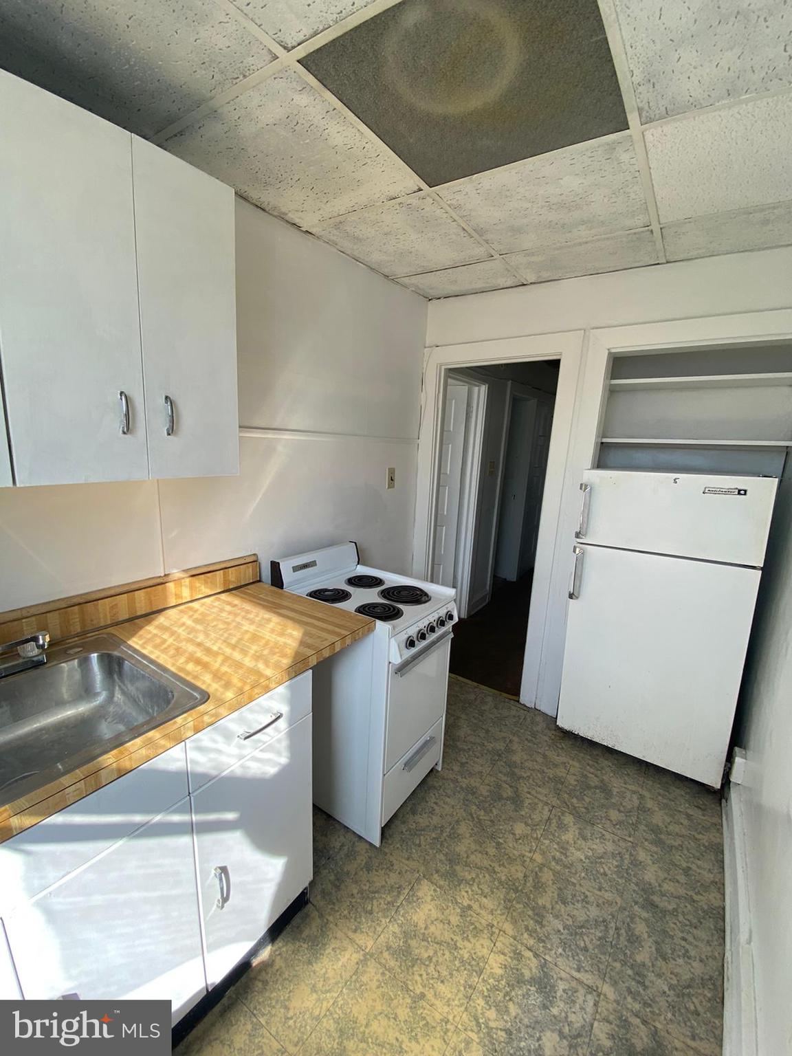 2656 Shields Street Philadelphia, PA 19142 - Photo 4 of 14