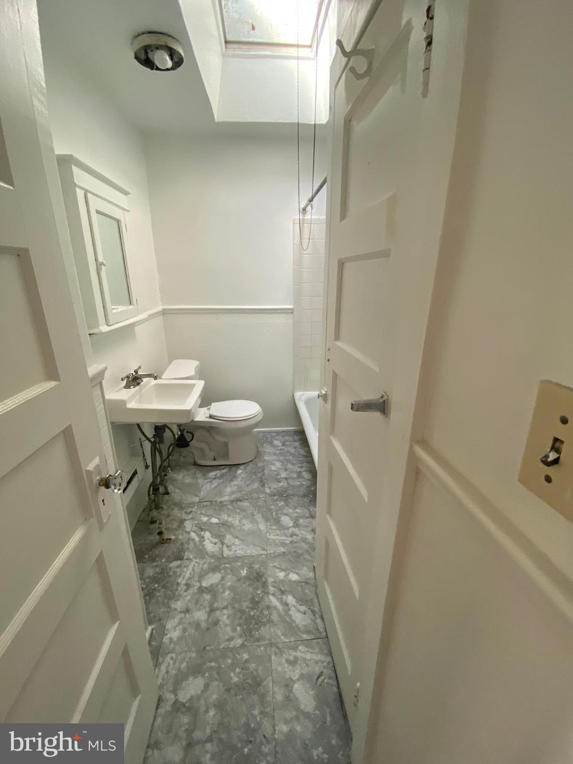 2656 Shields Street Philadelphia, PA 19142 - Photo 7 of 14