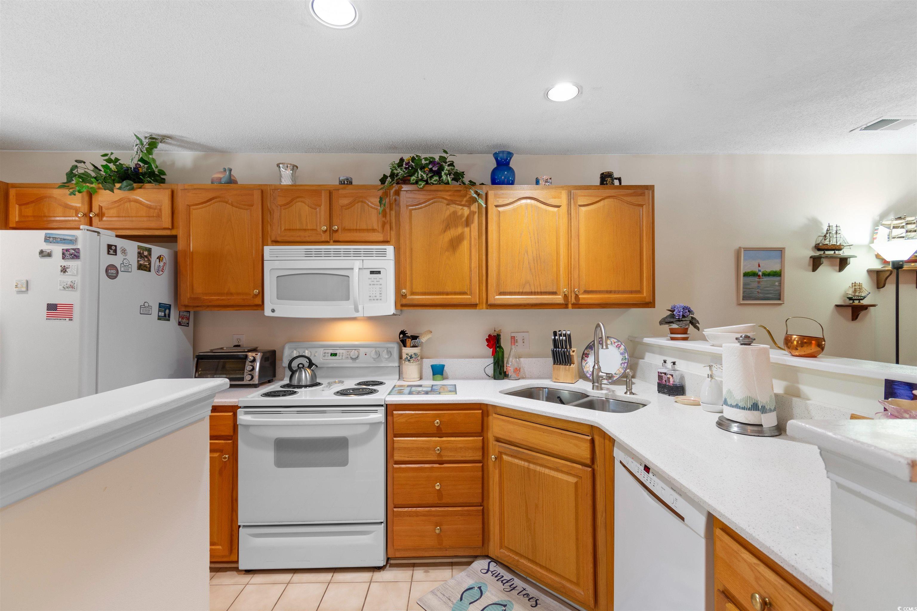 155 Wimbledon Way, Unit 155 Murrells Inlet, SC 29576 - Photo 4 of 32 Gallery Image 4