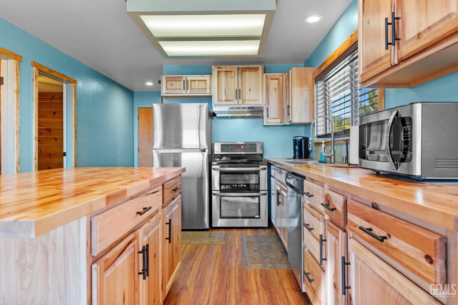 Undisclosed Address Tehachapi, CA 93561 - Photo 8 of 42