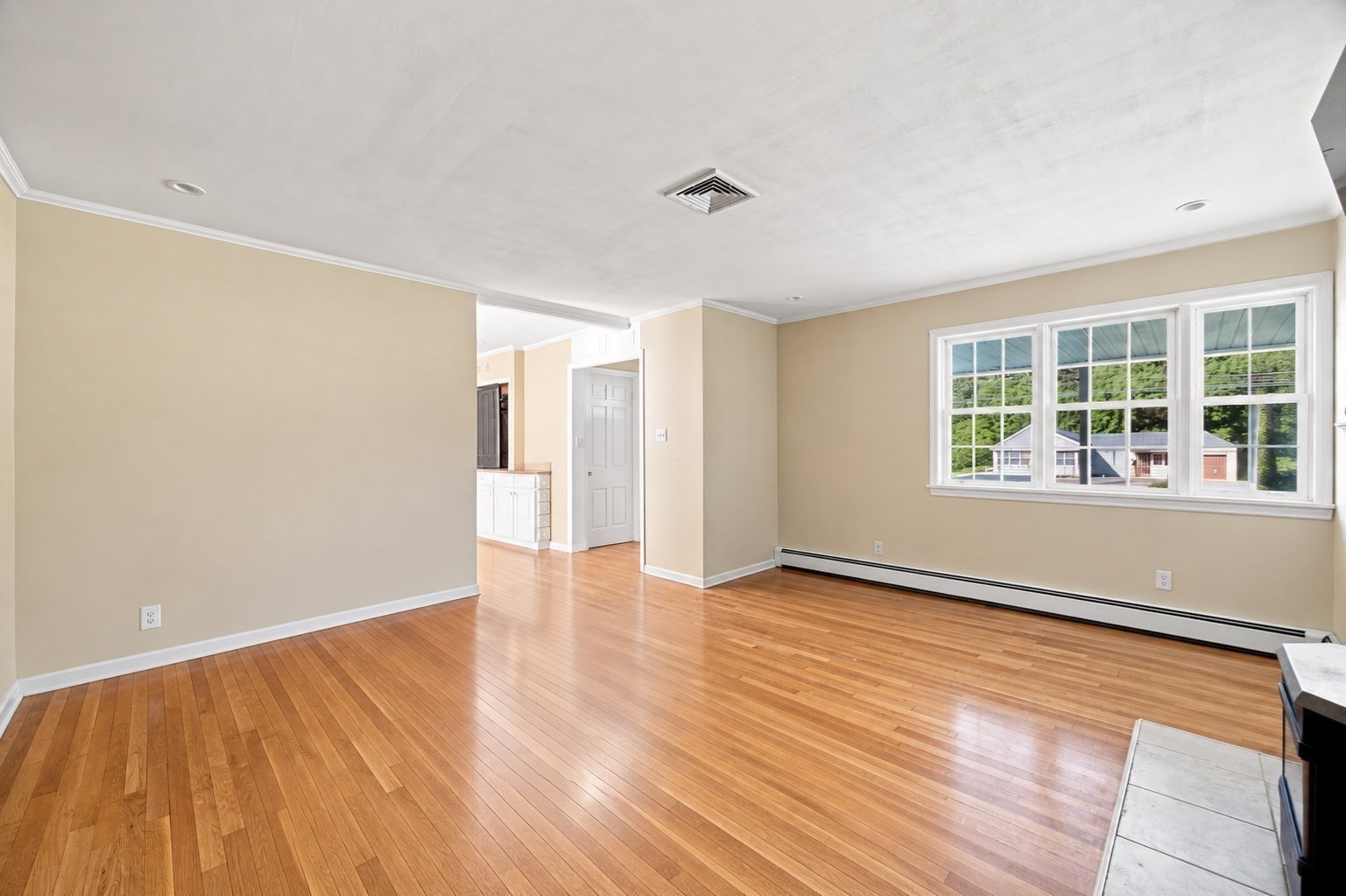 146 Huntington Road Russell, MA 01071 - Photo 17 of 28 Gallery Image 17