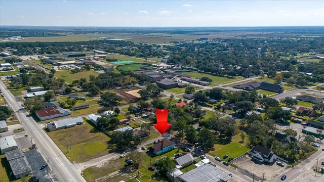 $265,000 | 411 Willcox Street, Anahuac, TX 77514