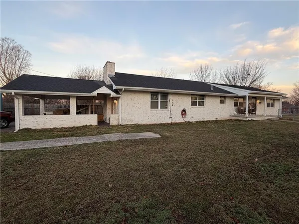 $229,000 | 1409 Cleveland Avenue, Baxter Springs, KS 66713