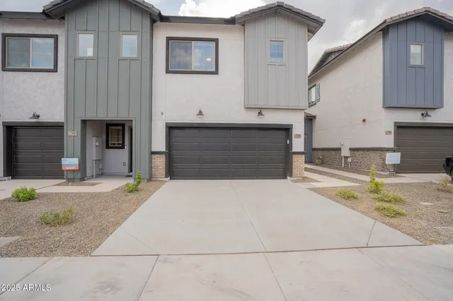 $1,895 | 7444 South 75th Lane, Laveen, AZ 85339