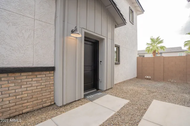 $1,895 | 7444 South 75th Lane, Laveen, AZ 85339