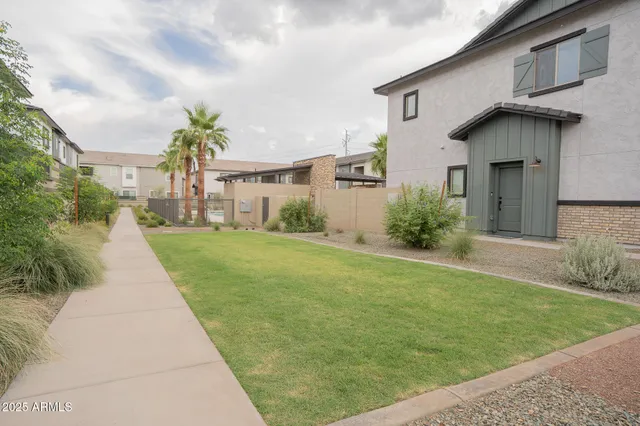 $1,895 | 7444 South 75th Lane, Laveen, AZ 85339