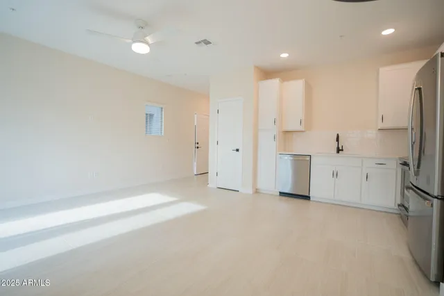 $1,895 | 7444 South 75th Lane, Laveen, AZ 85339