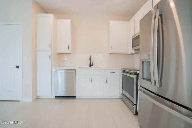 $1,895 | 7444 South 75th Lane, Laveen, AZ 85339