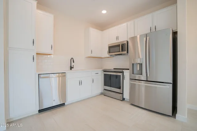 $1,895 | 7444 South 75th Lane, Laveen, AZ 85339