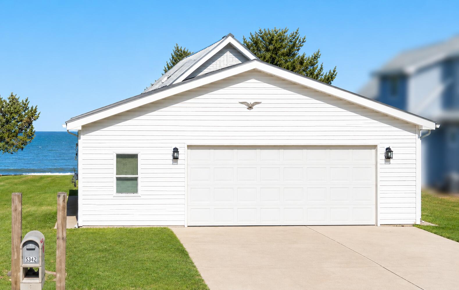 5342 Port Austin Road Caseville, MI 48725 - Photo 7 of 10 road side
