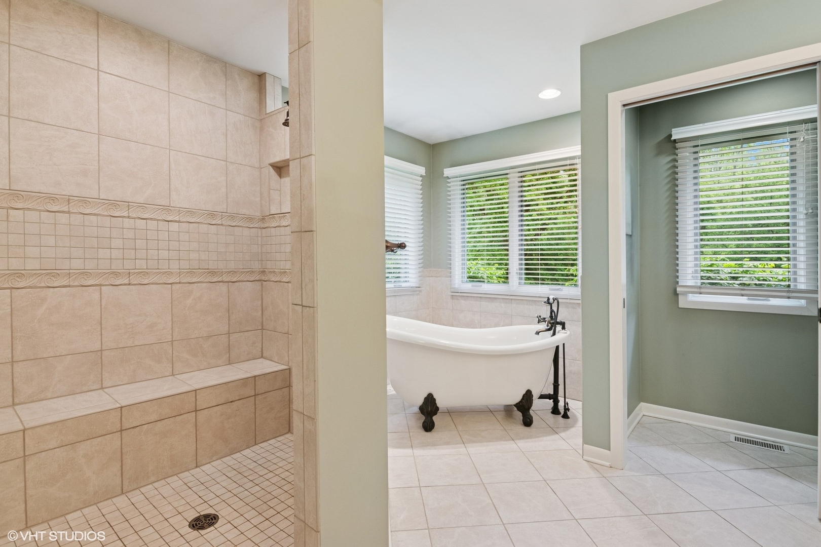 2720 South Red Barn Road Crystal Lake, IL 60012 - Photo 20 of 40 Gallery Image 20