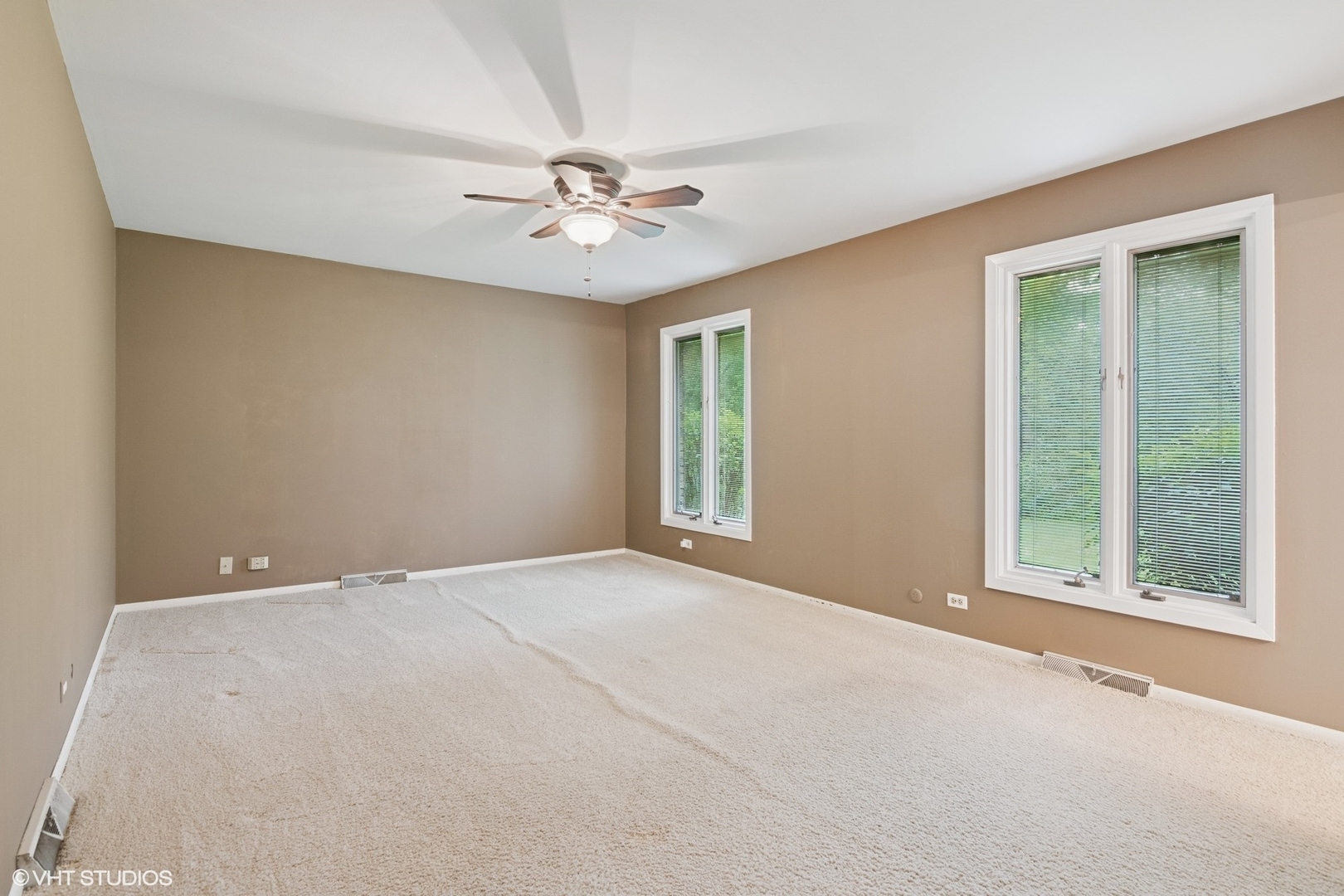 2720 South Red Barn Road Crystal Lake, IL 60012 - Photo 22 of 40 Gallery Image 22