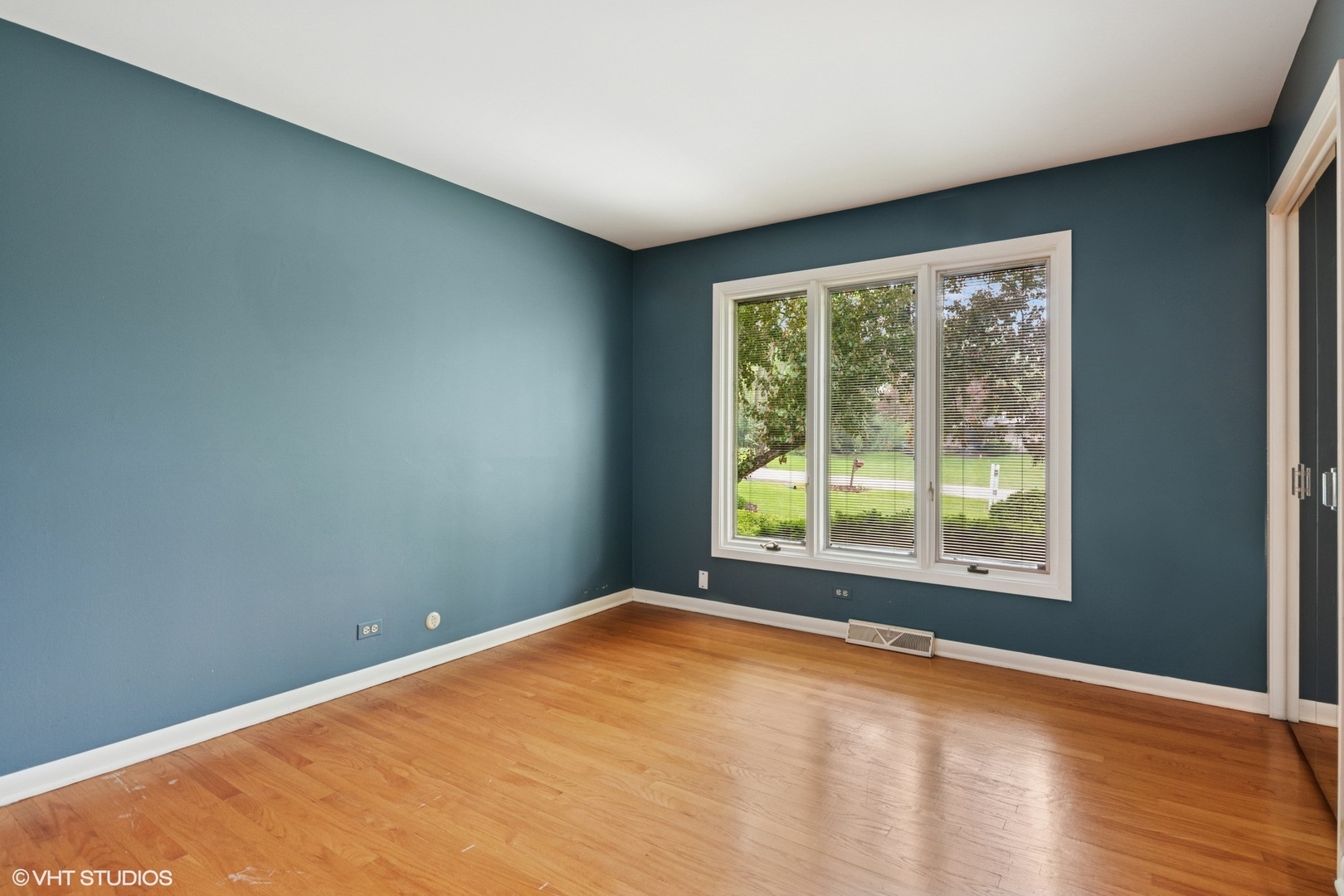 2720 South Red Barn Road Crystal Lake, IL 60012 - Photo 25 of 40 Gallery Image 25