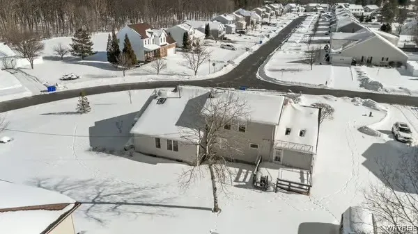 $319,900 | 4753 East Highland Parkway, Hamburg, NY 14219