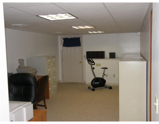 28 Spruce Pond Road, Unit 28 Franklin, MA 02038 - Photo 14 of 15 Gallery Image 14