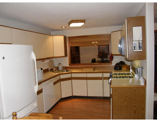 28 Spruce Pond Road, Unit 28 Franklin, MA 02038 - Photo 4 of 15 Gallery Image 4