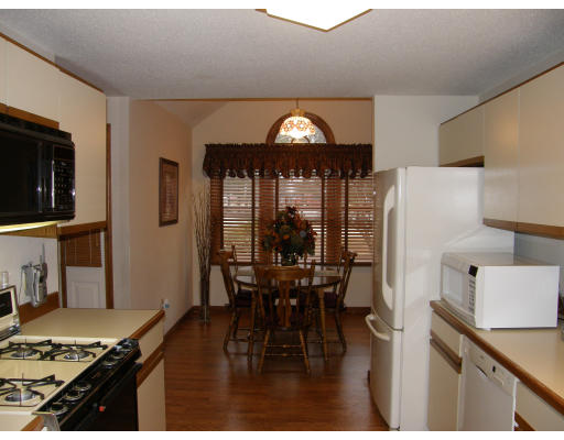 28 Spruce Pond Road, Unit 28 Franklin, MA 02038 - Photo 5 of 15 Gallery Image 5