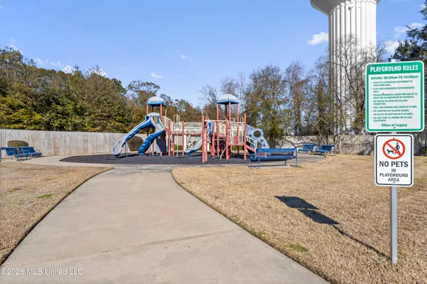 $214,900 | 2252 Beach Drive, Unit 204, Gulfport, MS 39507