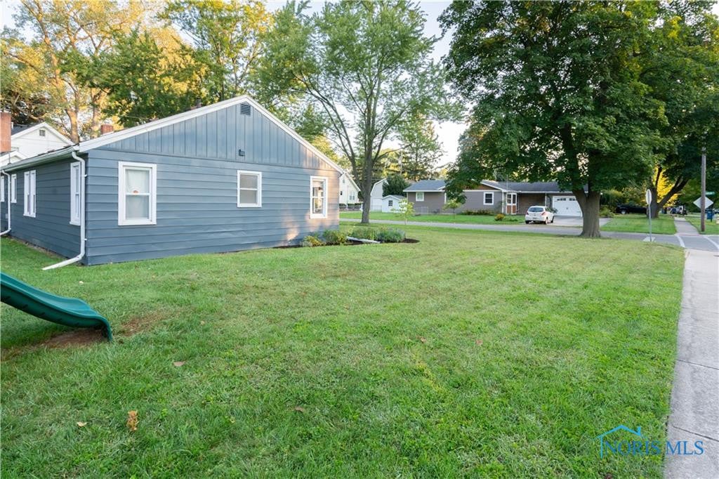 807 Avalon Road Waterville, OH 43566 - Photo 3 of 22 Gallery Image 3