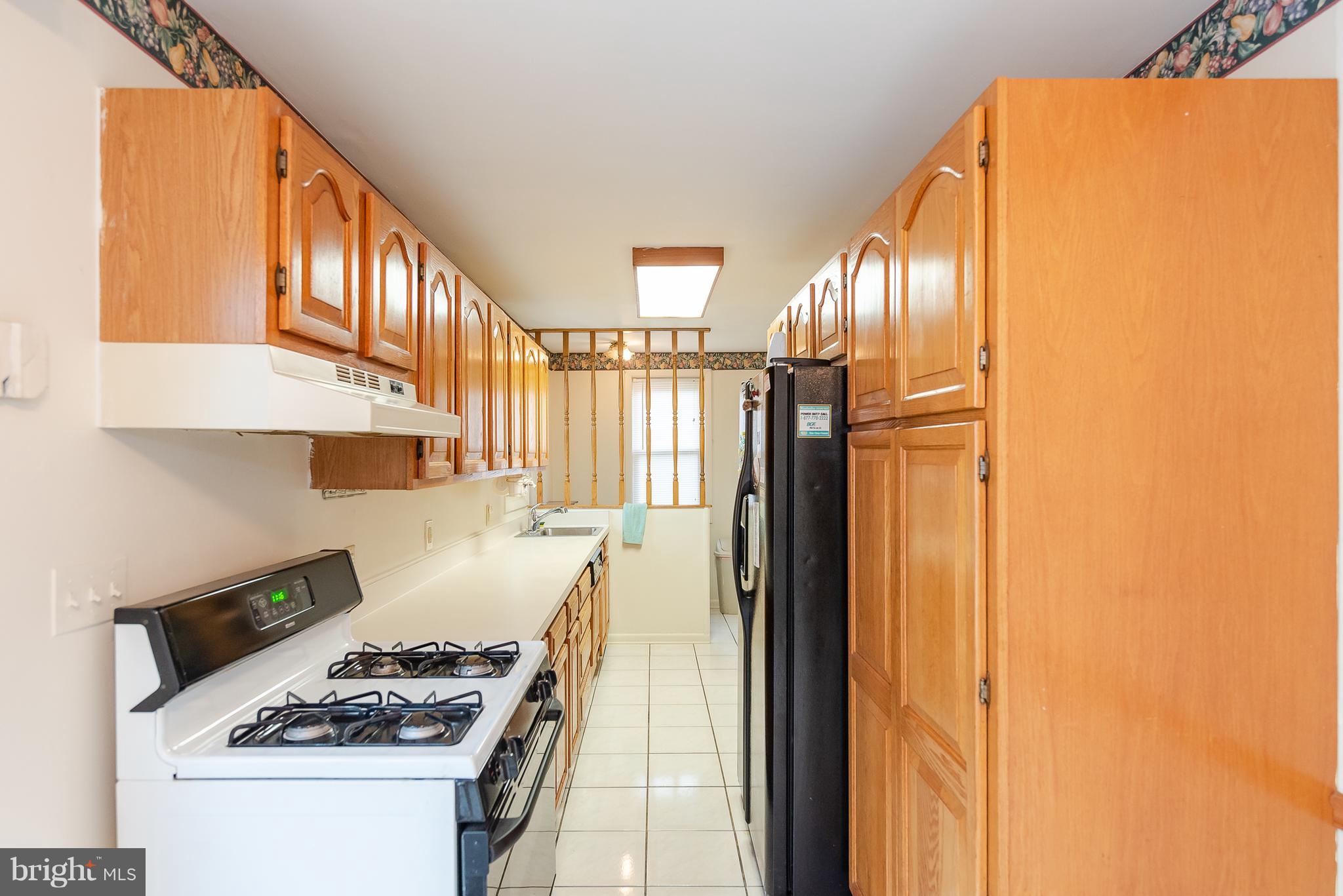 3921 North Point Boulevard Baltimore, MD 21222 - Photo 11 of 45 Kitchen
