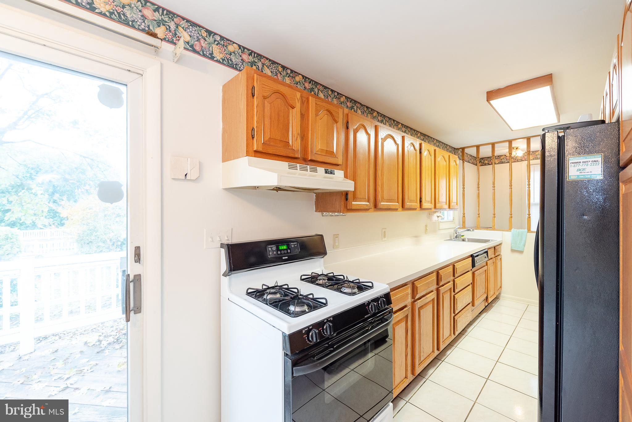 3921 North Point Boulevard Baltimore, MD 21222 - Photo 12 of 45 Kitchen