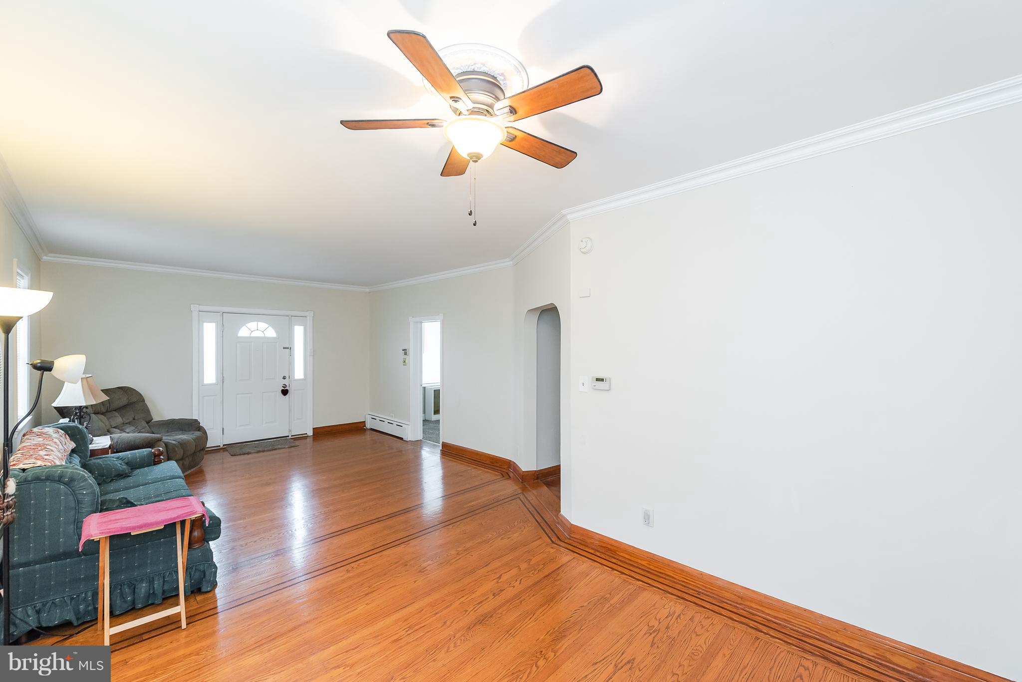 3921 North Point Boulevard Baltimore, MD 21222 - Photo 8 of 45 Dining room