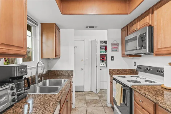 $320,000 | 6828 Butler Court, Stockton, CA 95219
