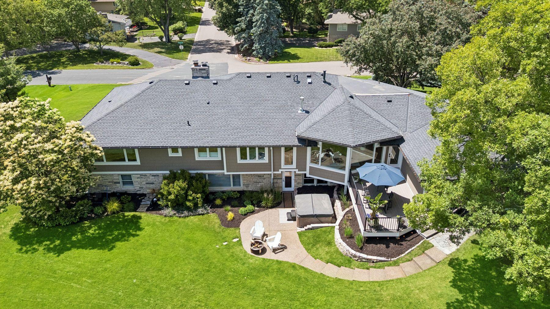 6641 Parkwood Road Edina, MN 55436 - Photo 5 of 86
