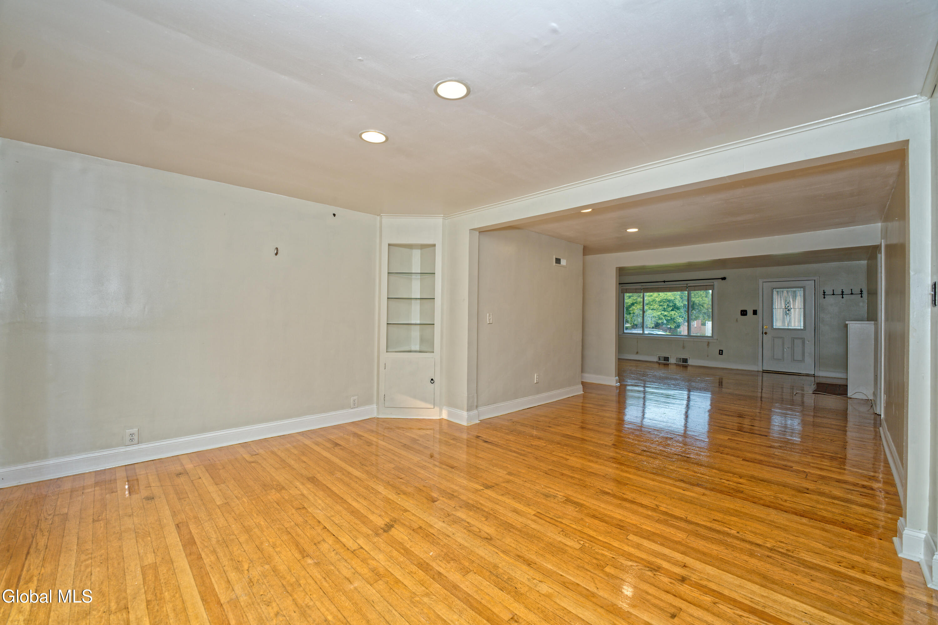 1250 Sumner Avenue Schenectady, NY 12309 - Photo 14 of 63 3 Familyroom 7