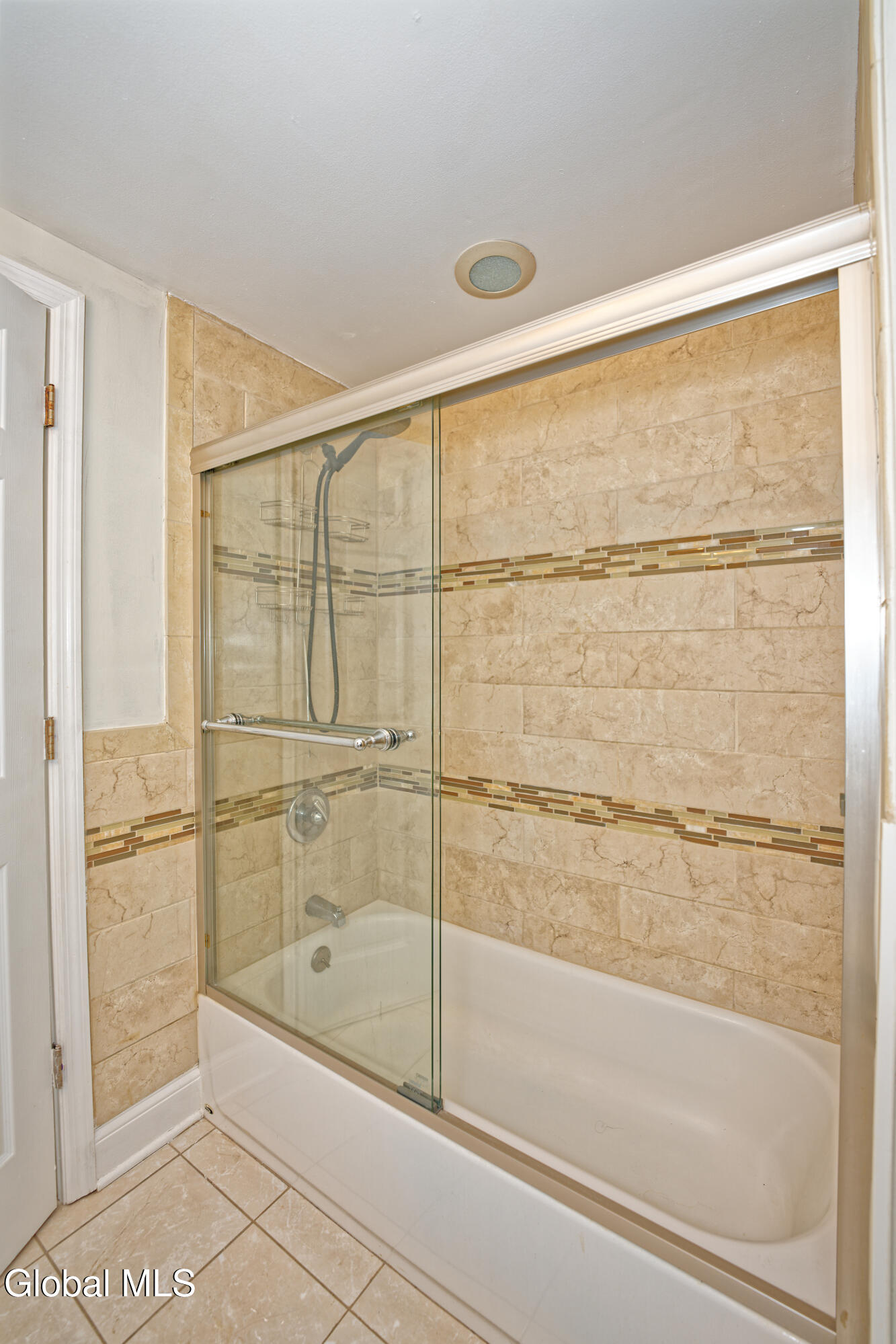 1250 Sumner Avenue Schenectady, NY 12309 - Photo 24 of 63 5 Master 5