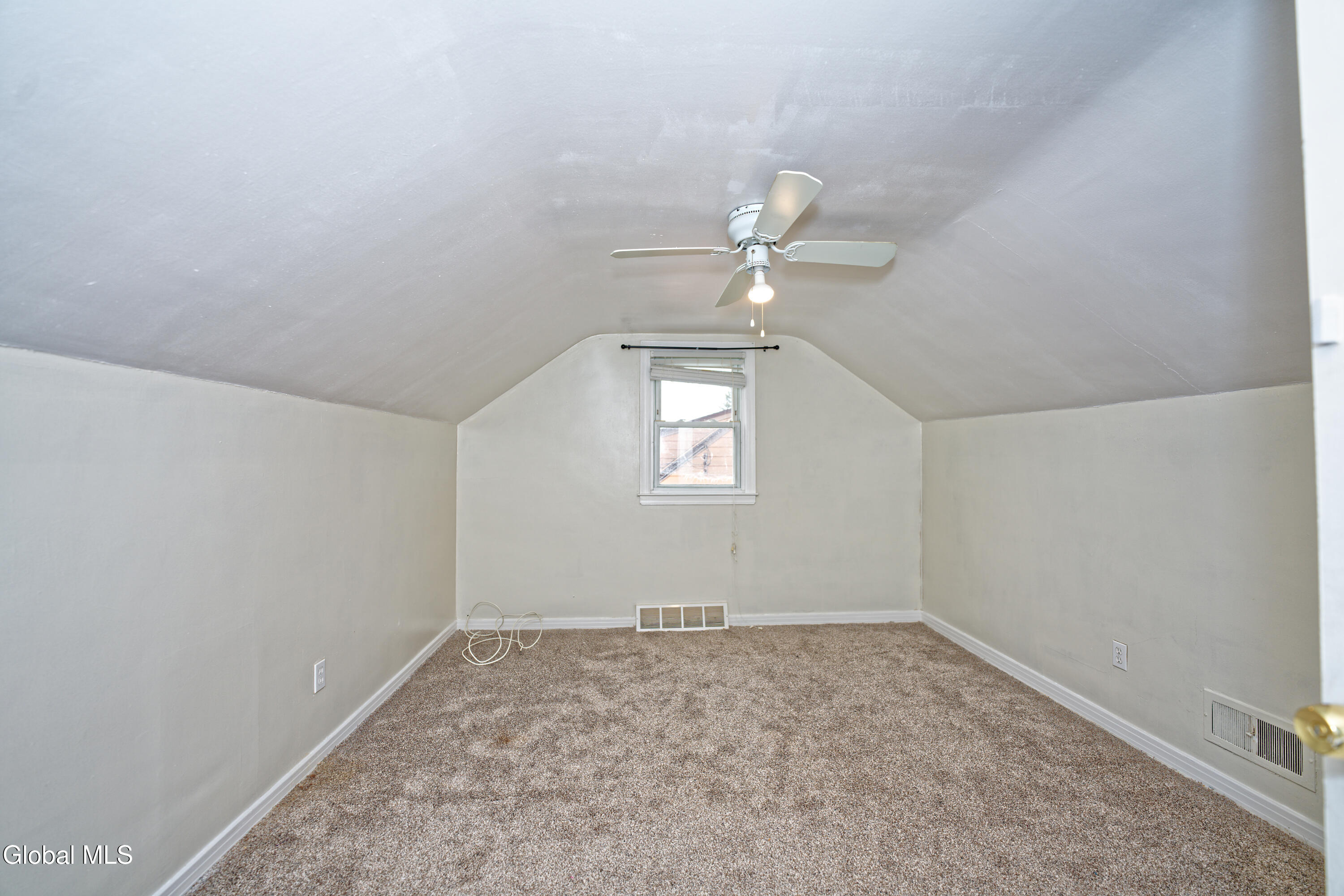 1250 Sumner Avenue Schenectady, NY 12309 - Photo 28 of 63 7 Bedroom 3