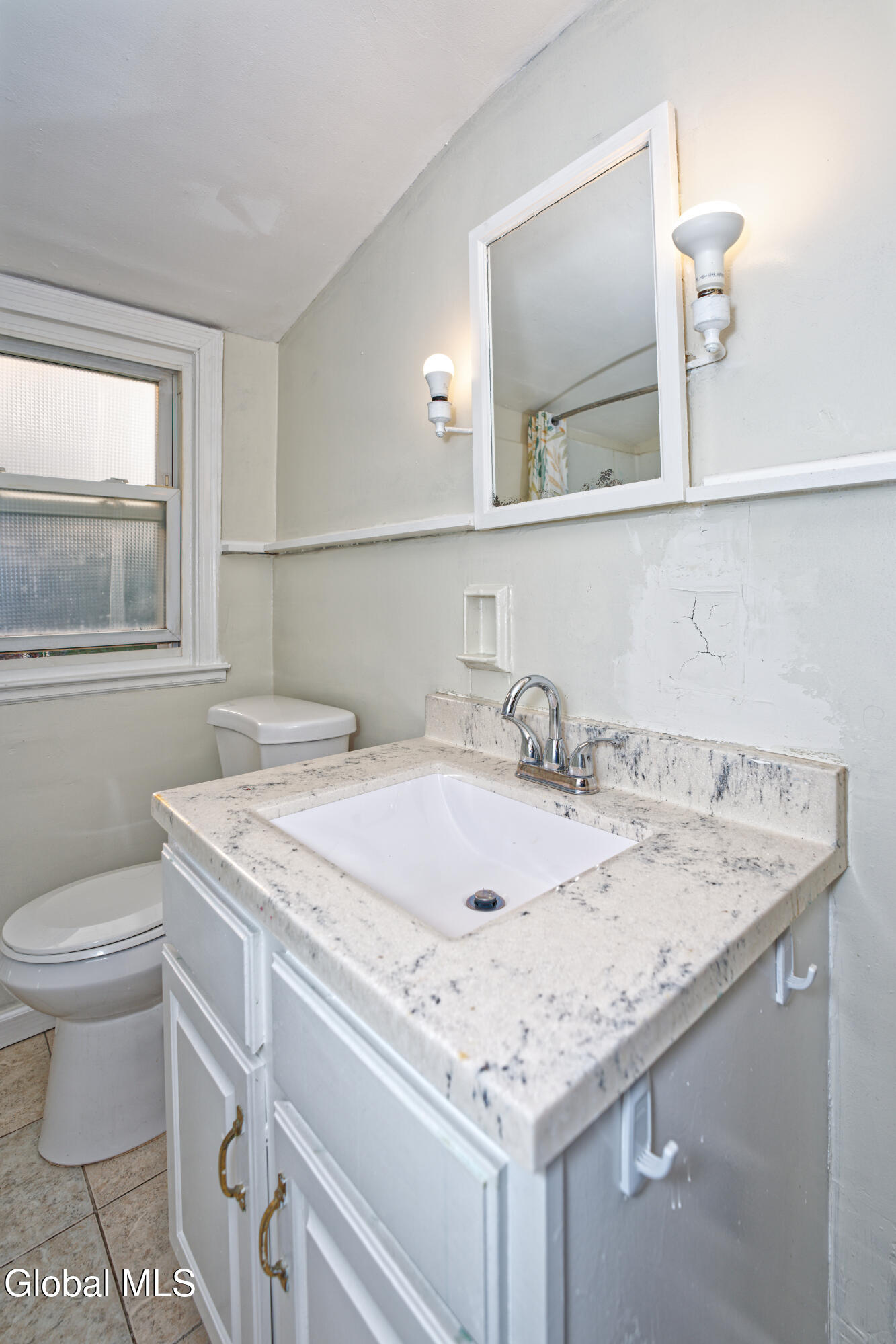 1250 Sumner Avenue Schenectady, NY 12309 - Photo 30 of 63 8 Bathroom 1