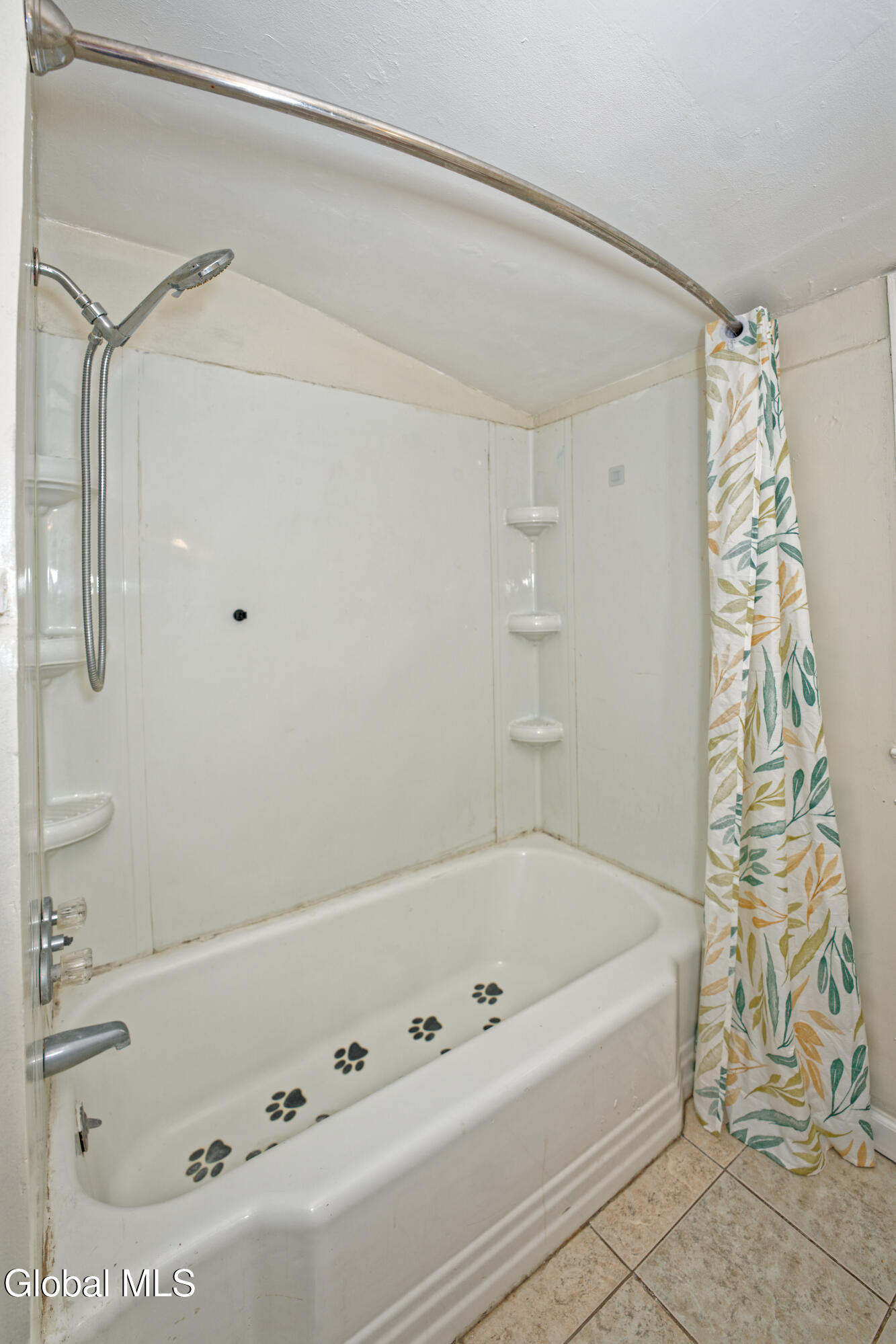 1250 Sumner Avenue Schenectady, NY 12309 - Photo 31 of 63 8 Bathroom 2