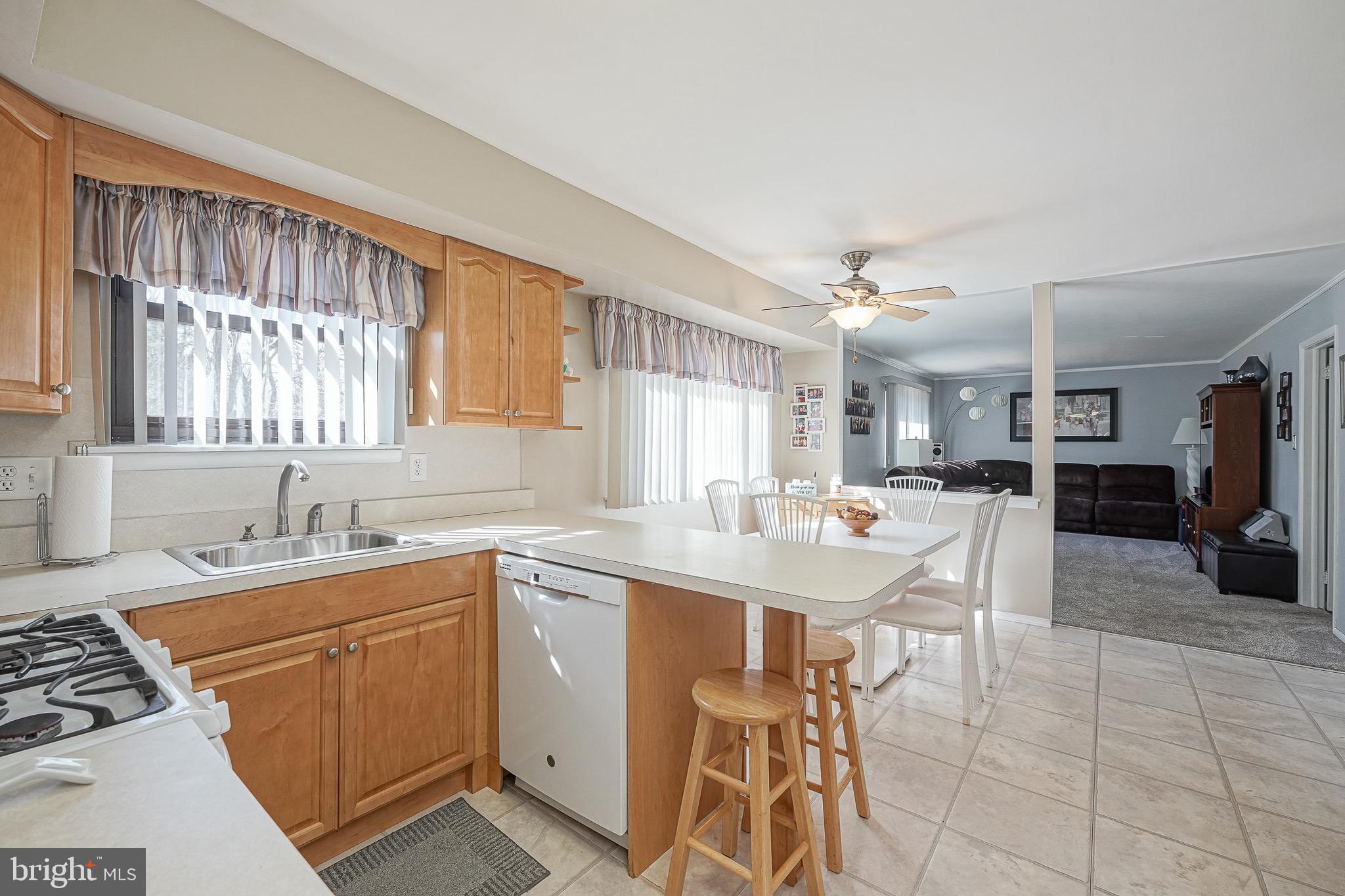 14 Comet Way Sewell, NJ 08080 - Photo 14 of 39