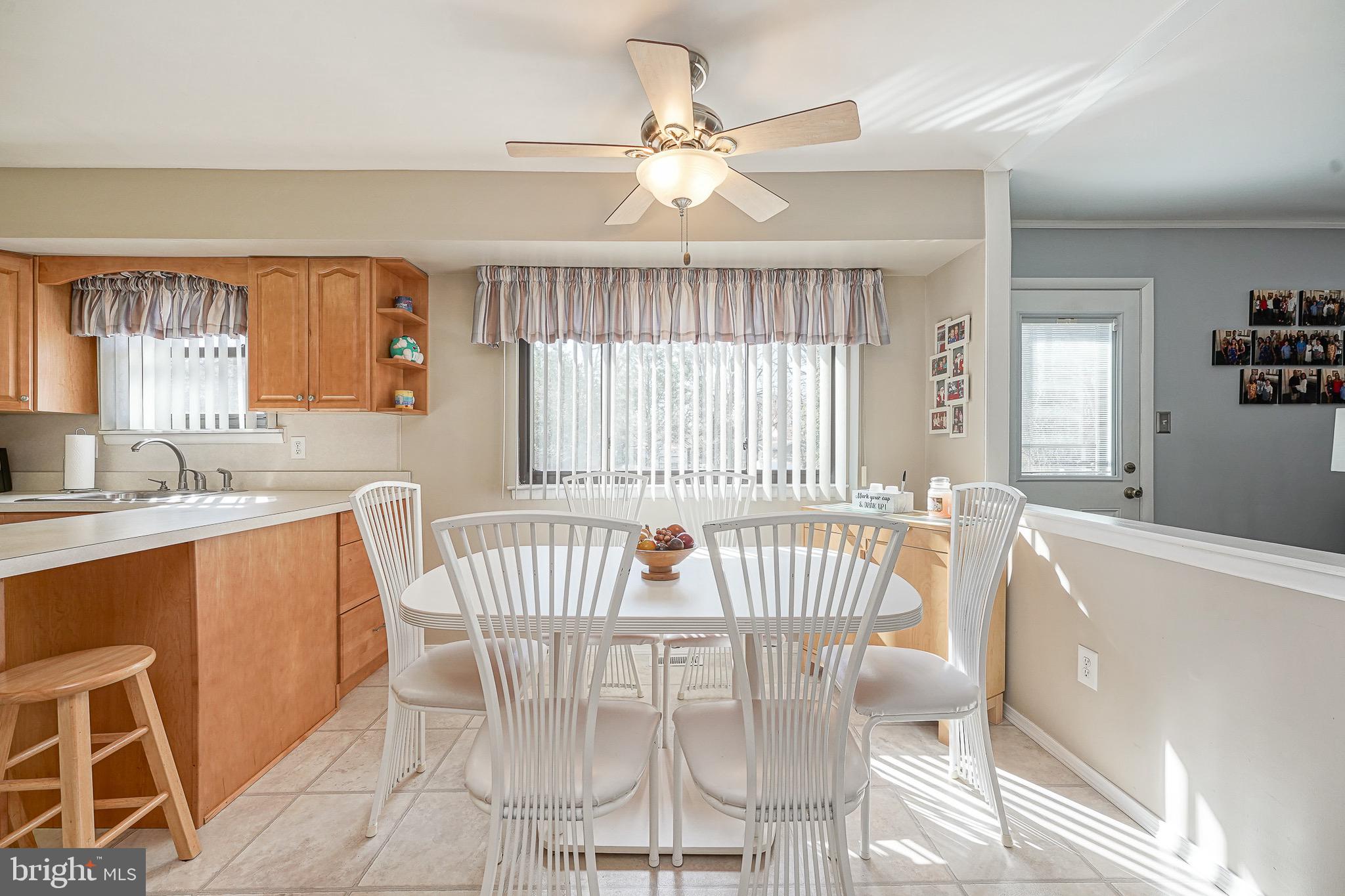 14 Comet Way Sewell, NJ 08080 - Photo 15 of 39