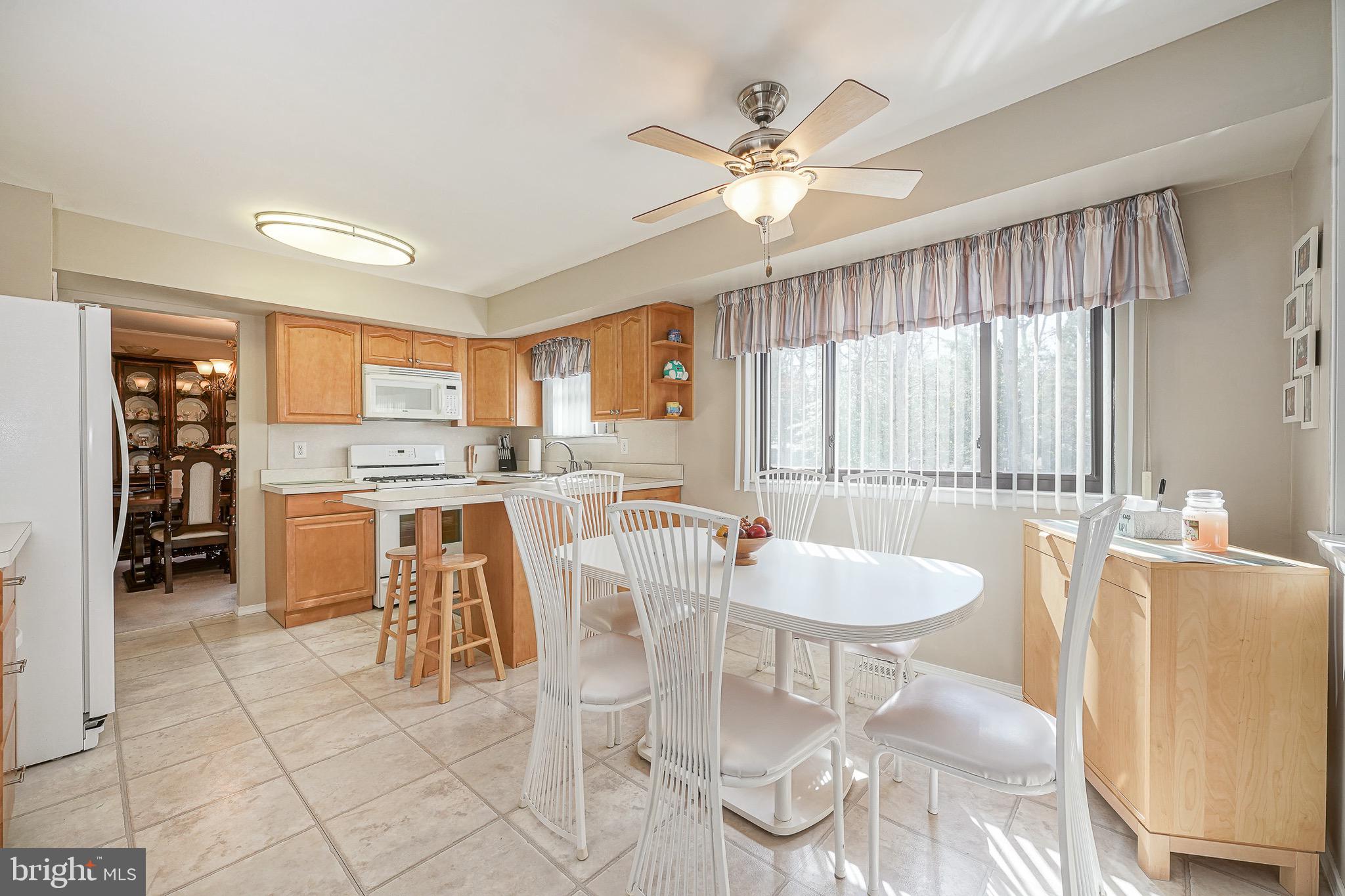 14 Comet Way Sewell, NJ 08080 - Photo 16 of 39