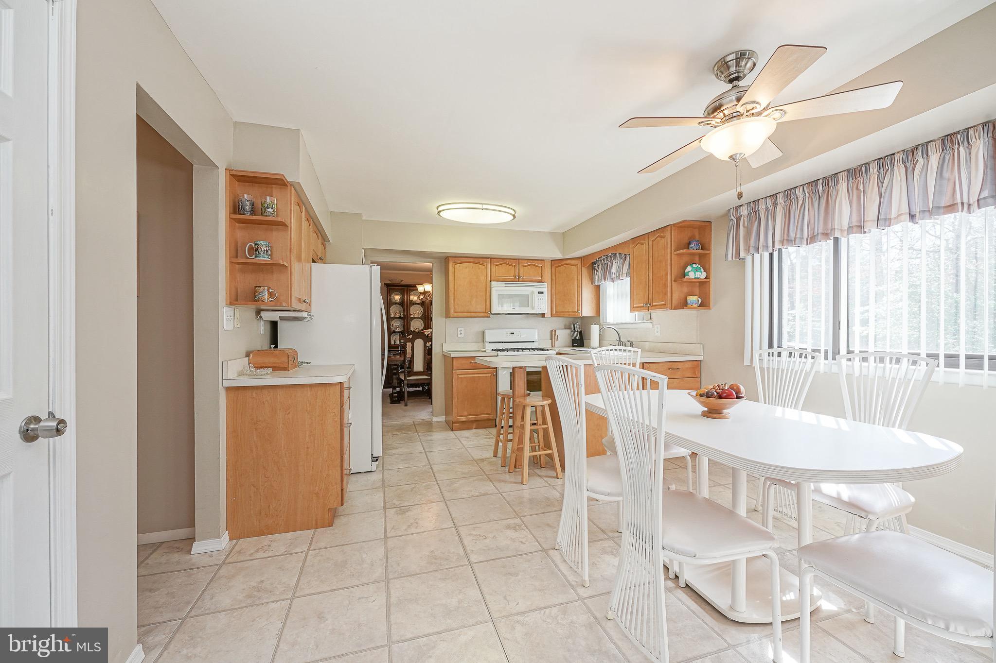 14 Comet Way Sewell, NJ 08080 - Photo 17 of 39