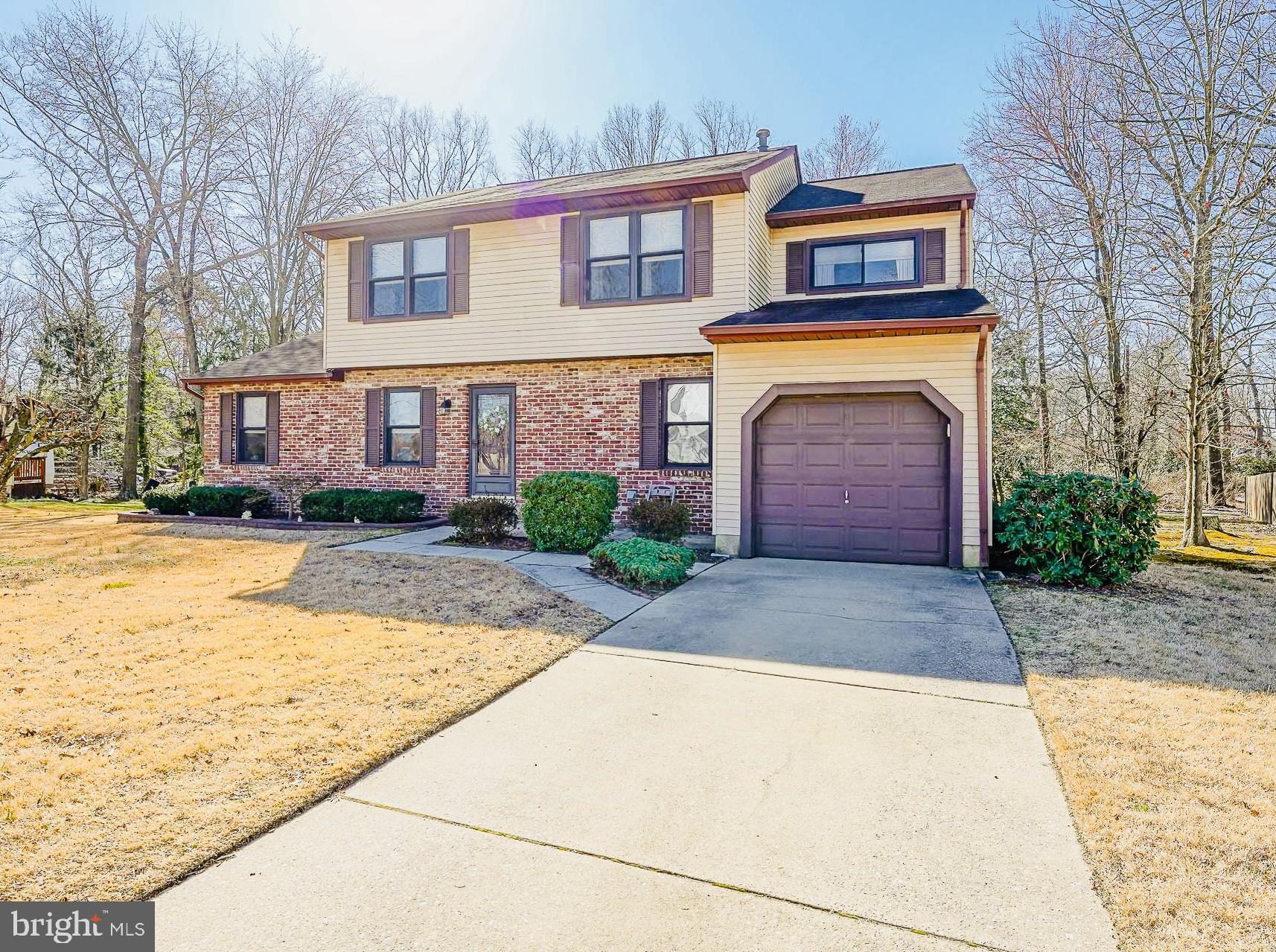 14 Comet Way Sewell, NJ 08080 - Photo 2 of 39