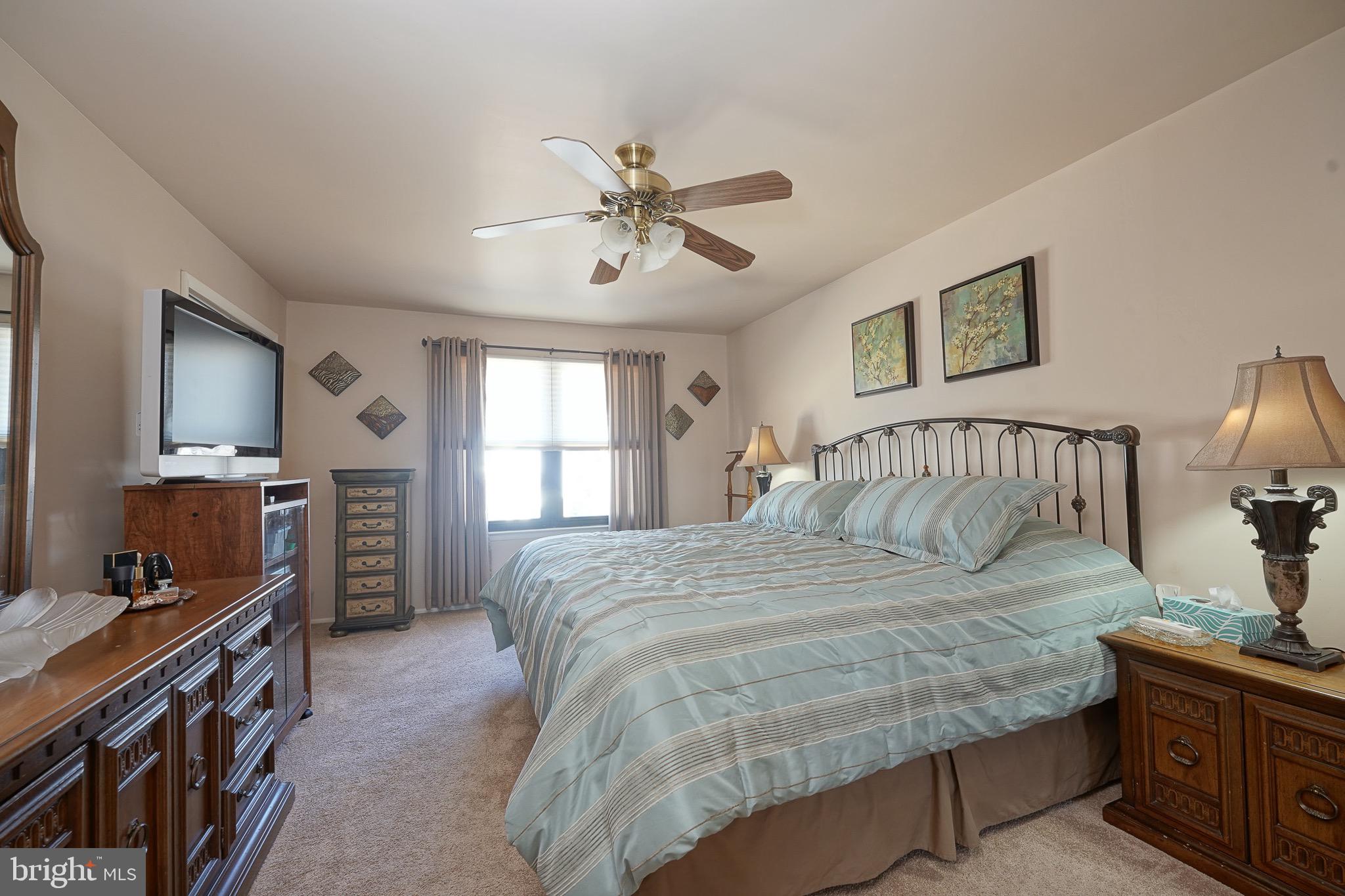 14 Comet Way Sewell, NJ 08080 - Photo 21 of 39