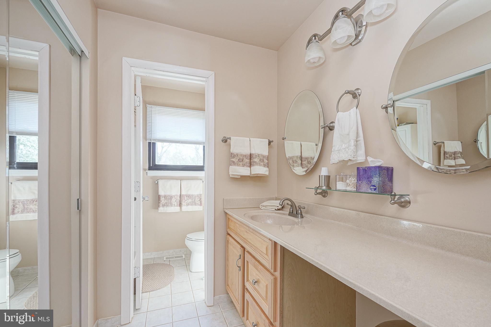 14 Comet Way Sewell, NJ 08080 - Photo 24 of 39