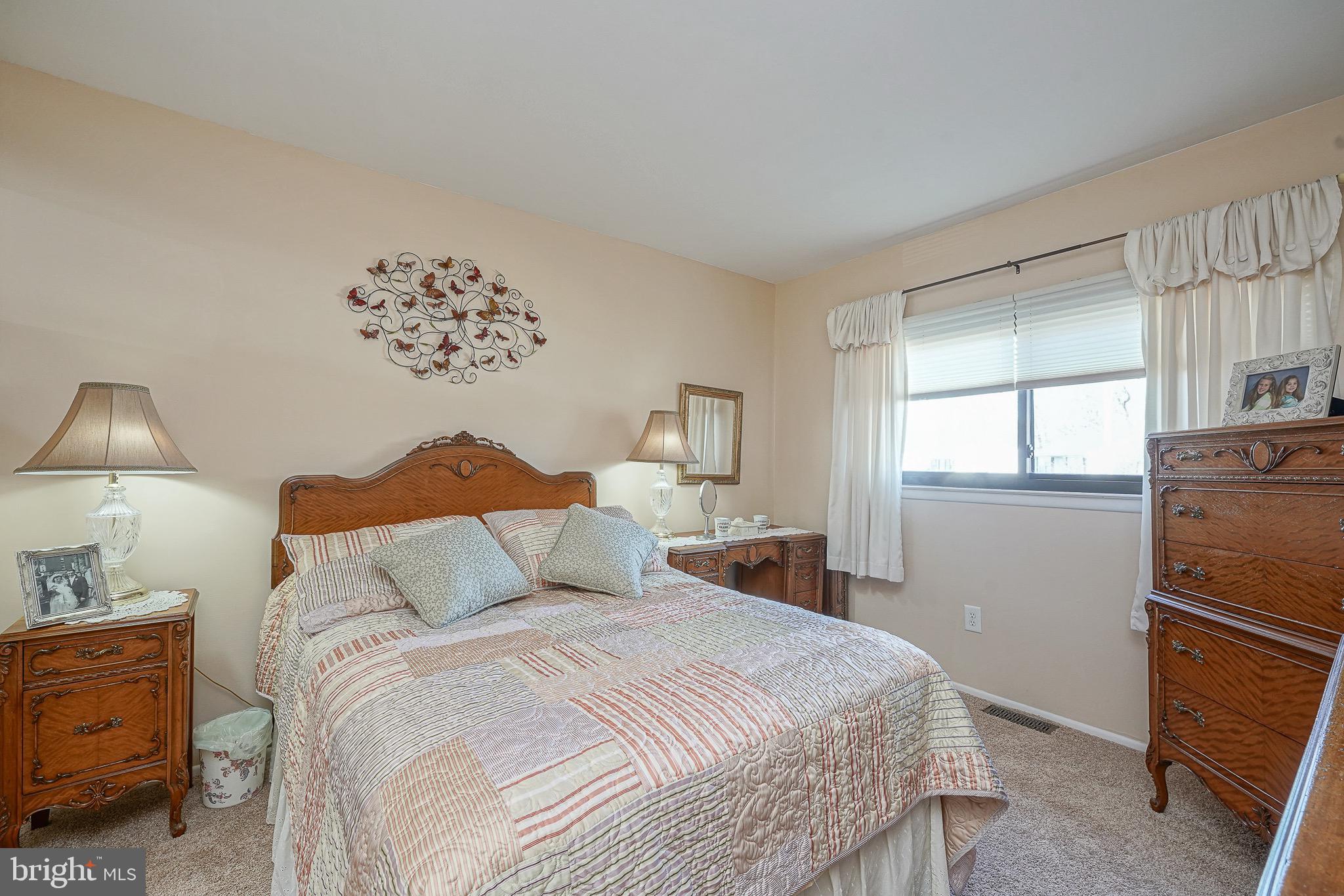 14 Comet Way Sewell, NJ 08080 - Photo 26 of 39