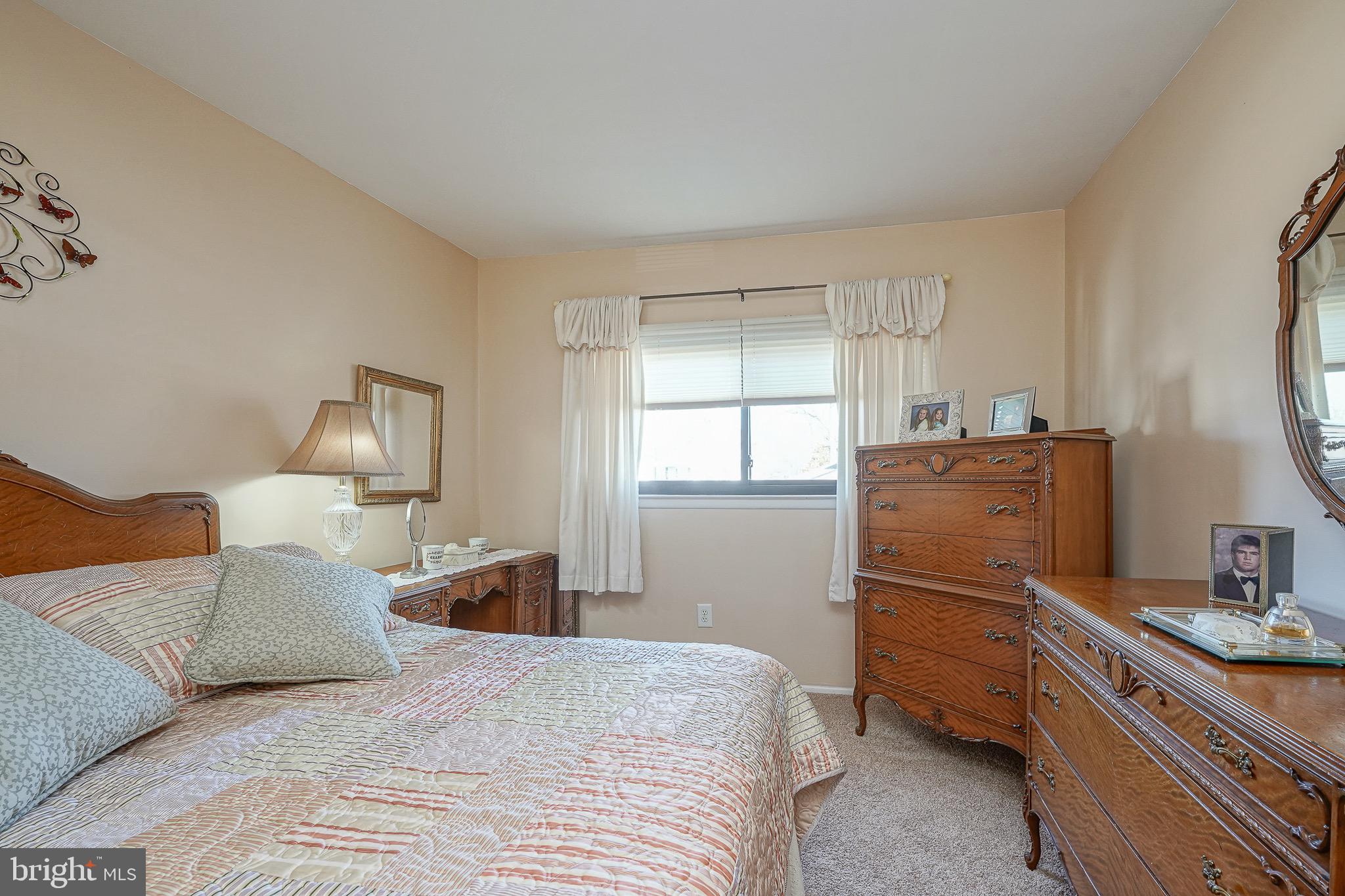 14 Comet Way Sewell, NJ 08080 - Photo 27 of 39