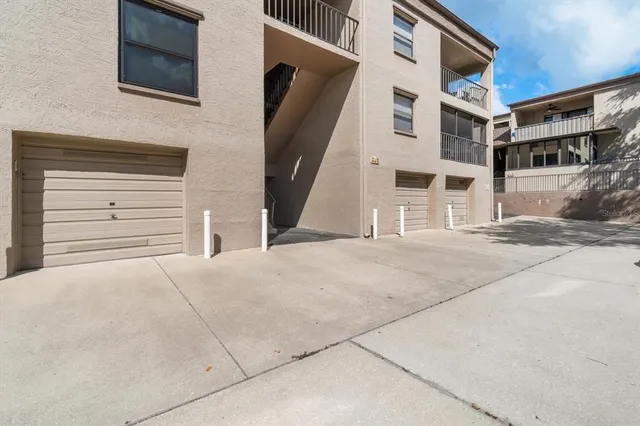 $425,000 | 19725 Gulf Boulevard, Unit 21, Indian Rocks Beach, FL 33785