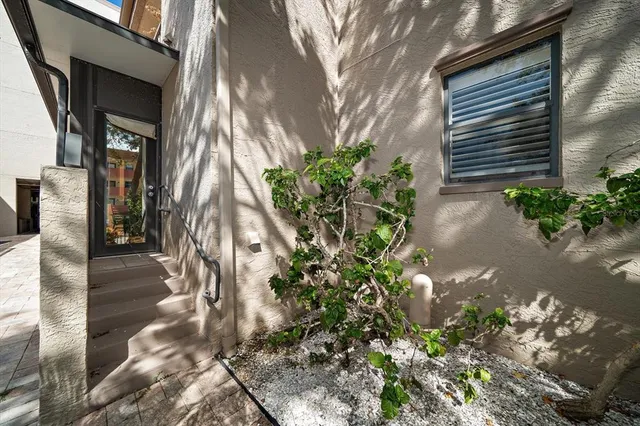 $425,000 | 19725 Gulf Boulevard, Unit 21, Indian Rocks Beach, FL 33785