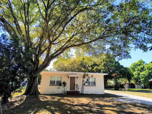 $219,900 | 1215 Soltman Avenue, Fort Pierce, FL 34950