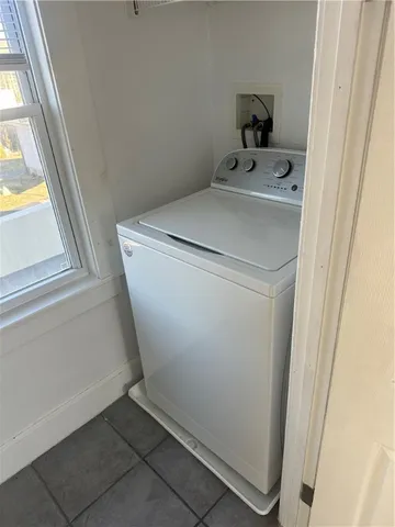 $2,300 | 38 Oak Street, Unit 2, Westerly, RI 02891