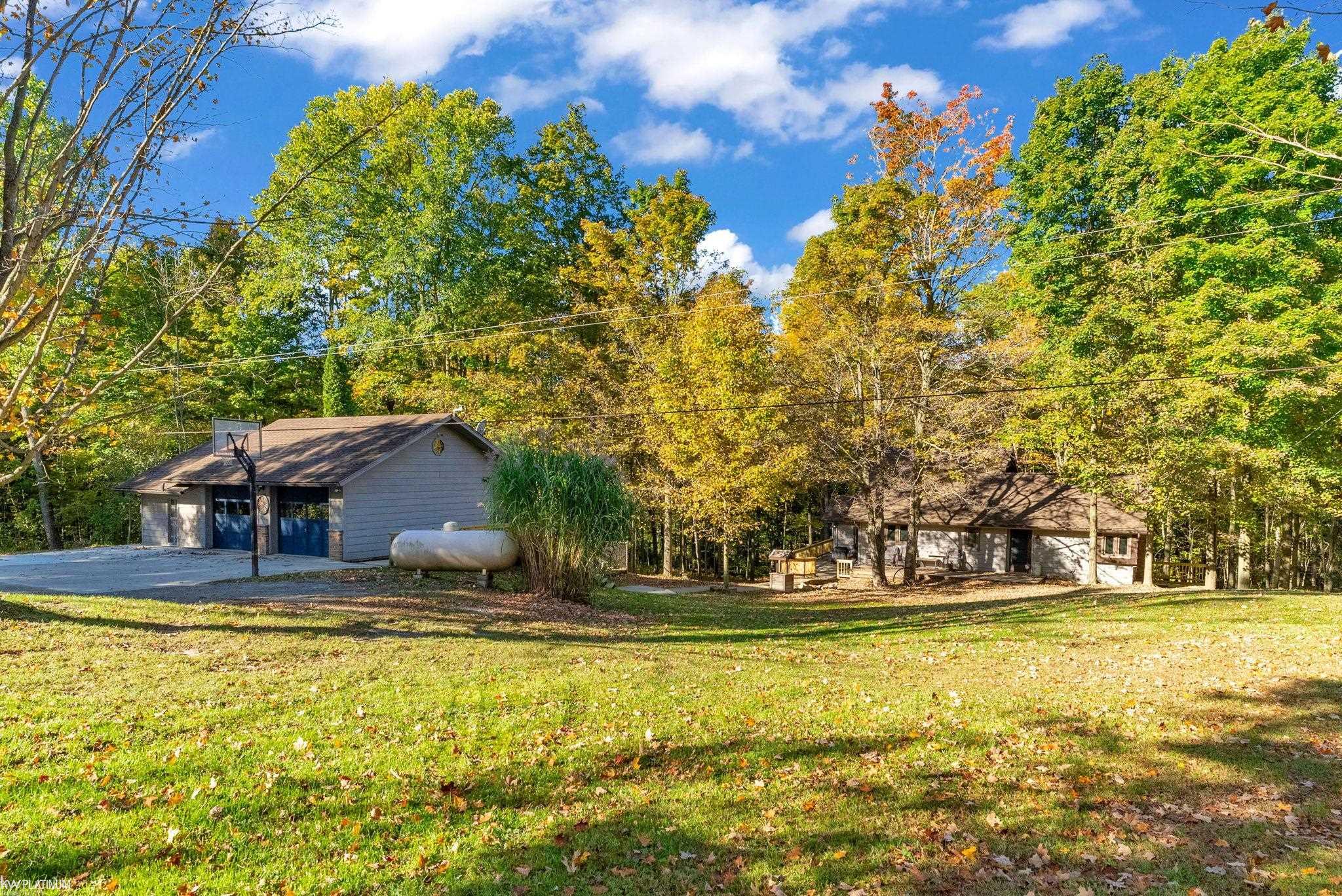 6275 Burns Line Road Croswell, MI 48422 - Photo 3 of 62
